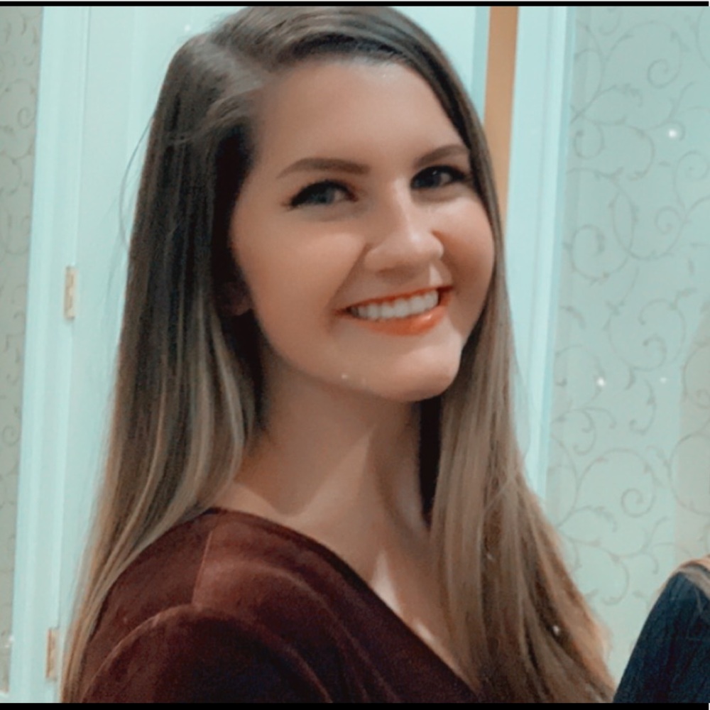 Meet your Posher, Nadia